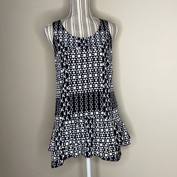 Style & Co geometric sleeveless top peplum PS - Picture 11 of 12